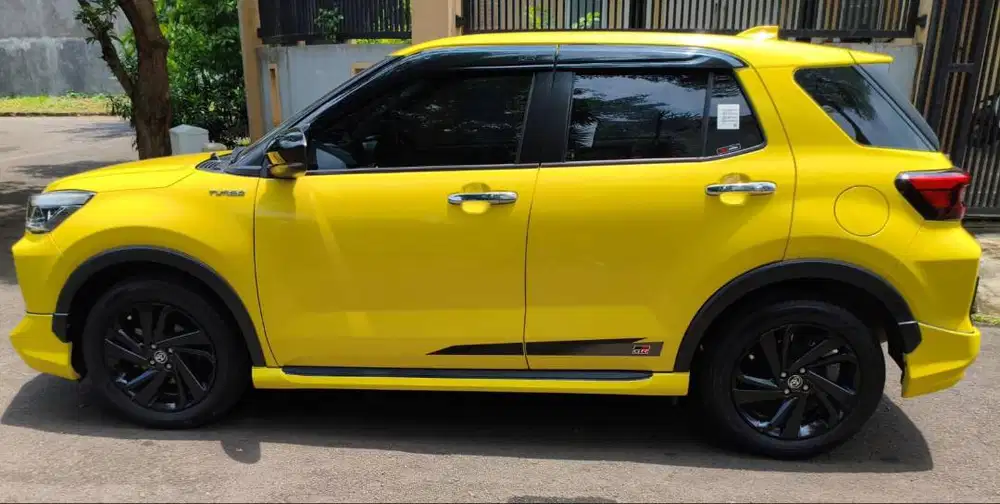 Toyota Raize 1.0 Turbo GR Sport CVT One Tone AT Kuning NIK 2022 KM16rb