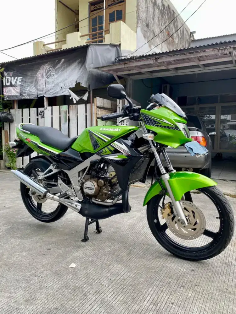 Kawasaki Ninja R 150 2013