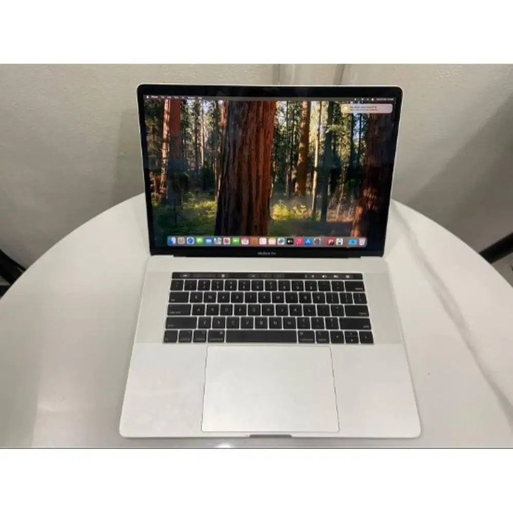 Macbook Pro Touchbar 2018 Core i7 Ram 16GB Layar 15,4inch N-EC