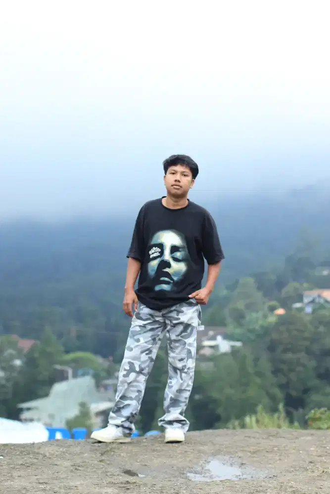 sedang mencari pekerjaan apa saja