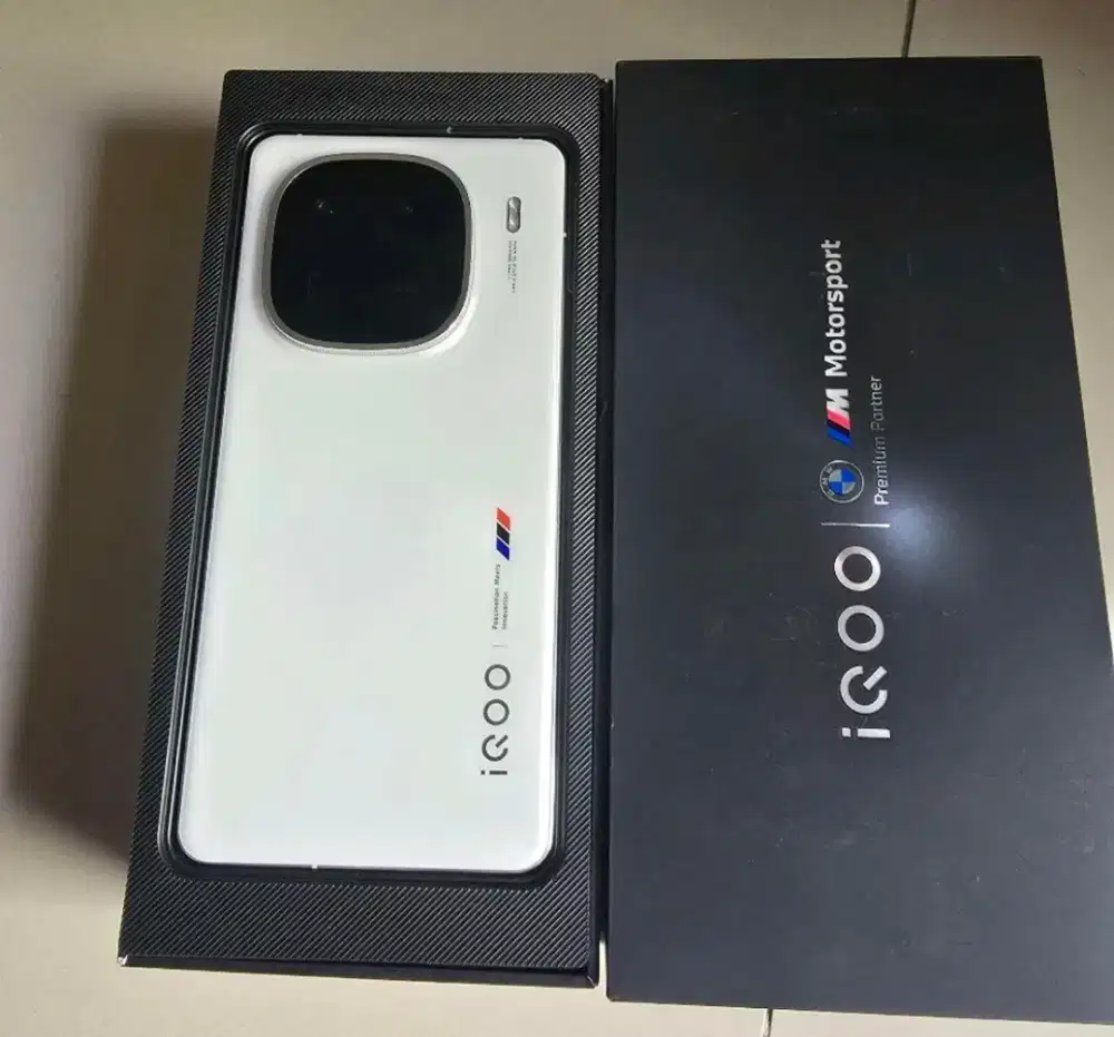 IQOO 13 12/256GB MASIH BARU BANGET, CUMA BUKA BOX, GARANSI 11 BULAN