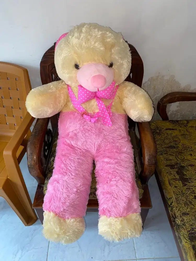 Boneka baru sebatas pinggang