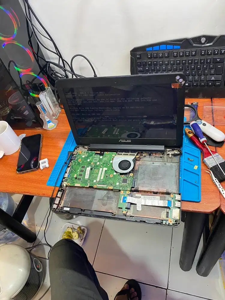 Jasa service dan reparasi laptop