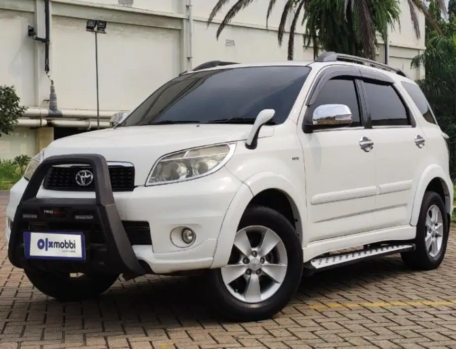 TDP 6,JT Toyota Rush 1.5 G Bensin-AT Putih 2013