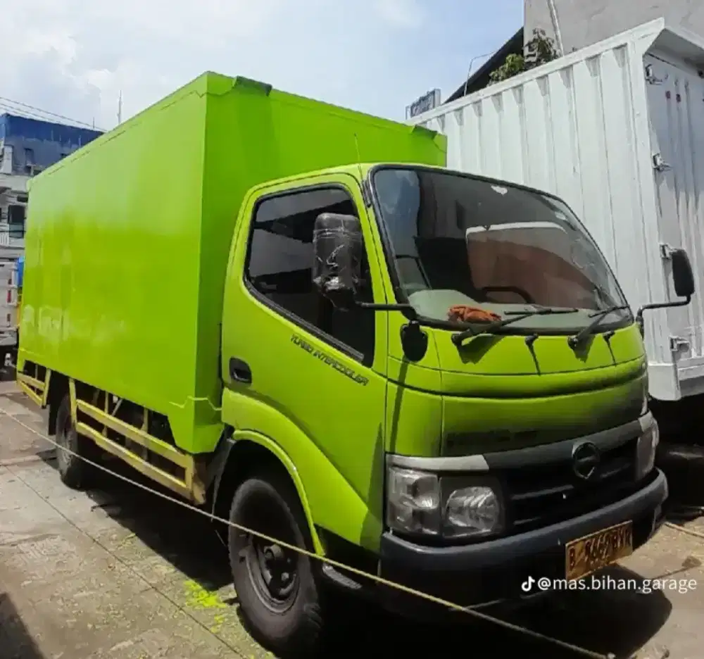 Hino Dutro 110sdl engkel Long box 13kubik 2013
