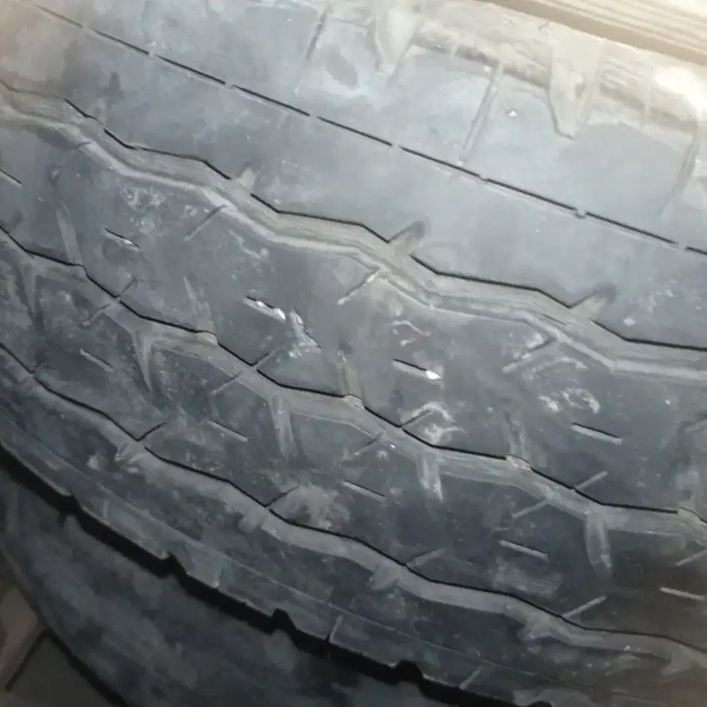 Ban bekas L300 masih ok