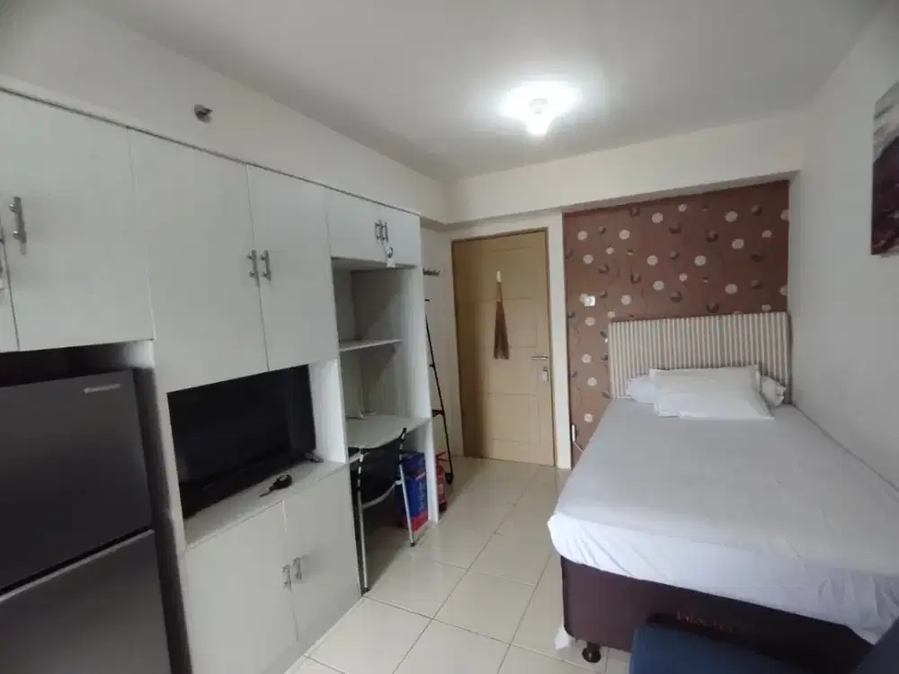 Educity Apartemen Studio Full Furnished Tower Y Lobby besar sebelah Gloria dekat ITS