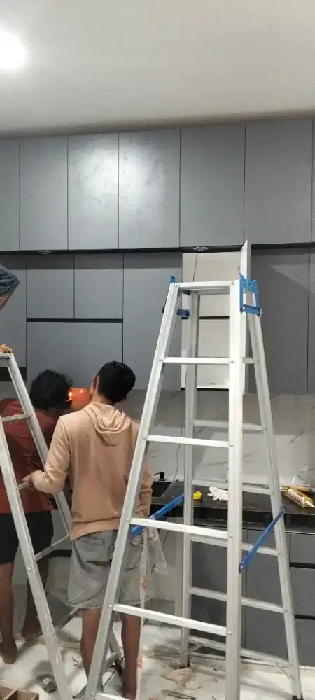 Kitchen set, lemari pakaian, meja bar, backdrop tv, tempat tidur dll