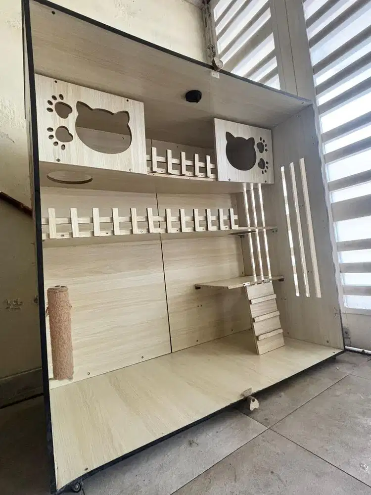 Kandang kucing sultan