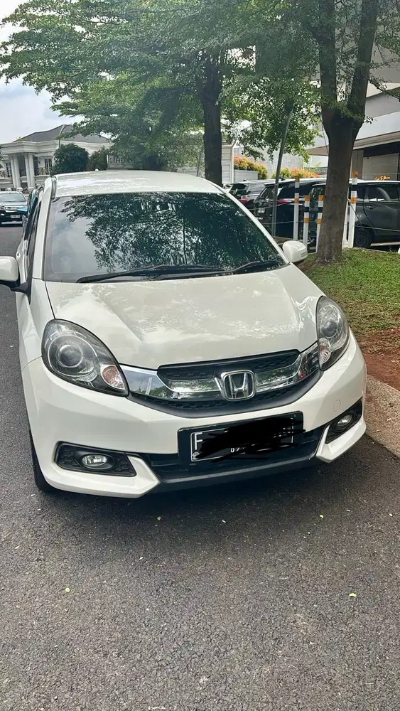 Jual mobilio 2015 putih harga nego