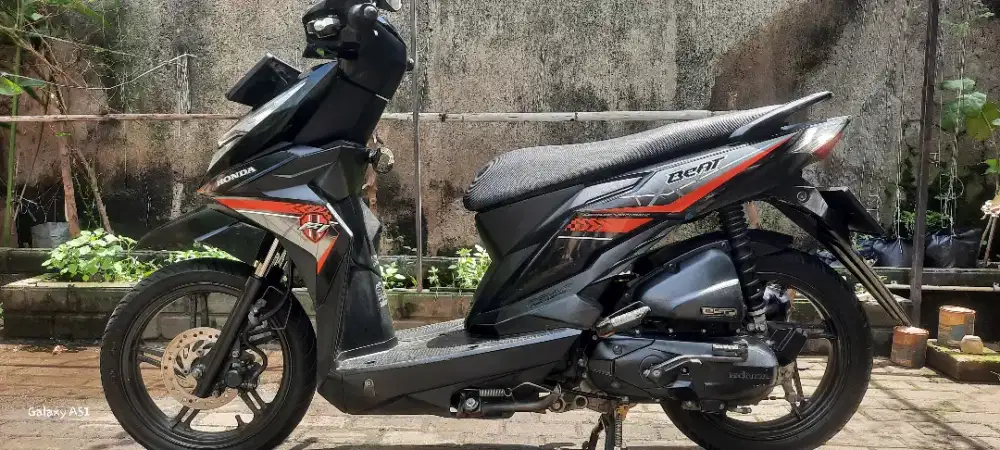 Honda beat tahun 2016