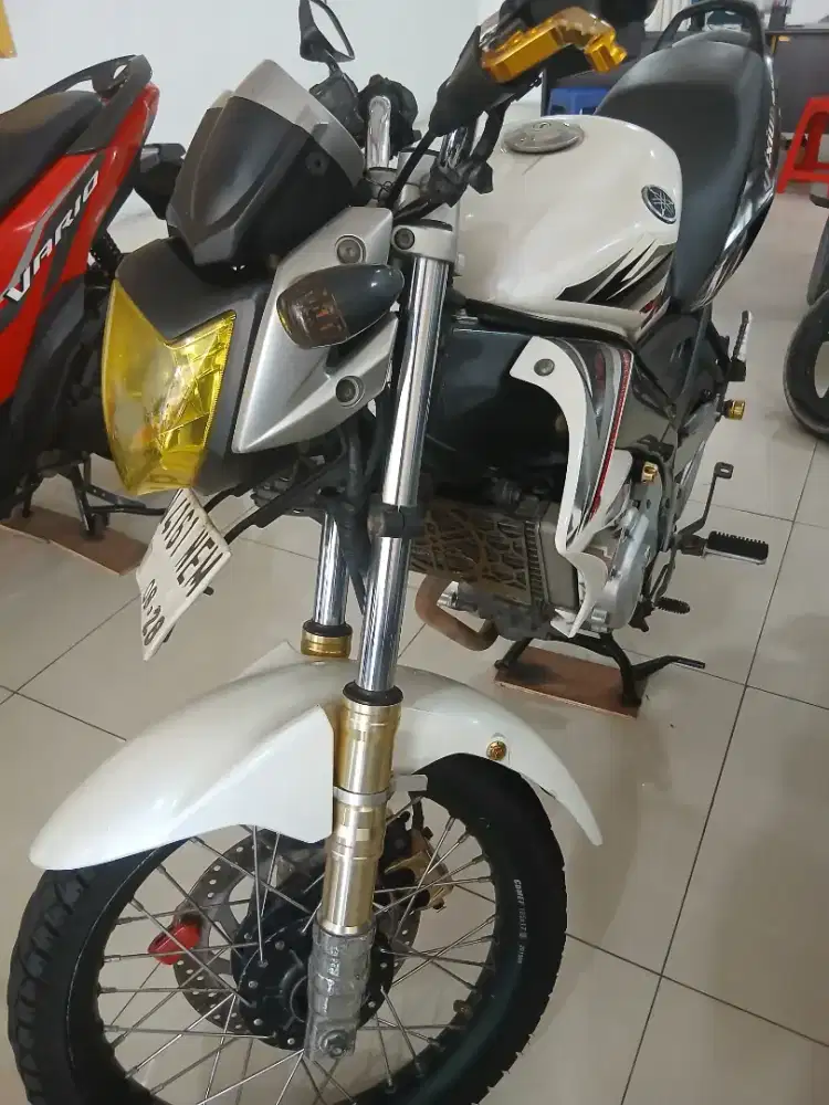 YAMAHA VIXION TAHUN 2013