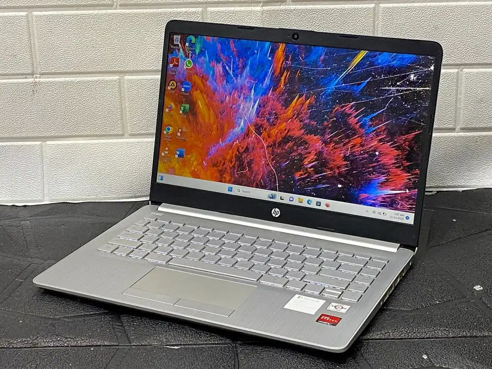 LAPTOP HP 14s-dk1xxx/AMD Athlon silver 3050U /Ram 8GB /SSD 512GB
