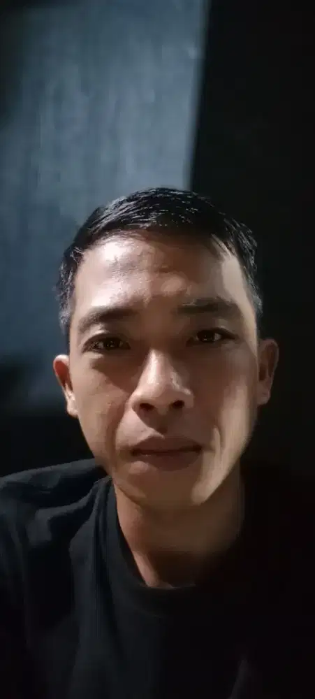 cari loker driver/freelance atau apa ajah asal ada penghasilan