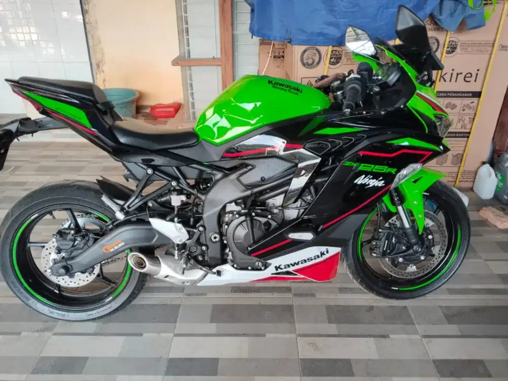 ZX 25 R thn. 2022