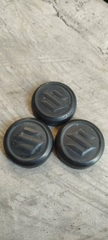 Tutup velg kaleng suzuki