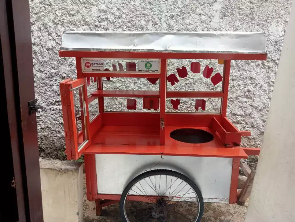 Gerobak bubur ayam dan dandang bubur ayam