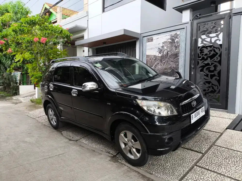 Toyota Rush S TRD Sportivo 1.5 Matic 2014 Hitam | Toyota Rush AT 2014