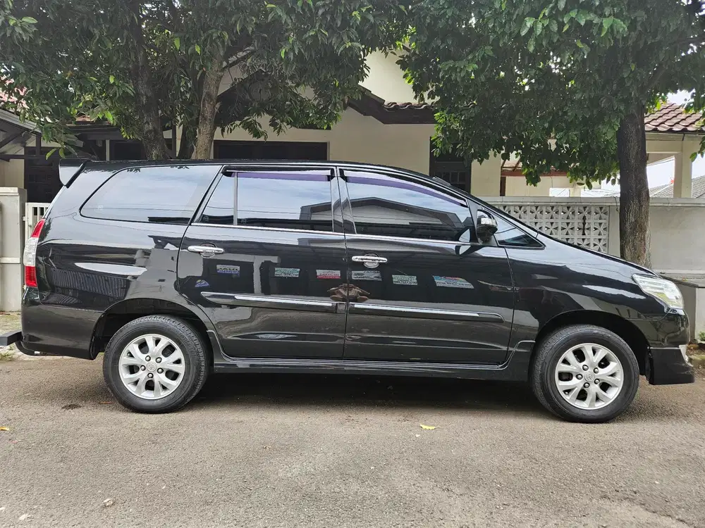 Toyota Kijang Innova 2012 Bensin