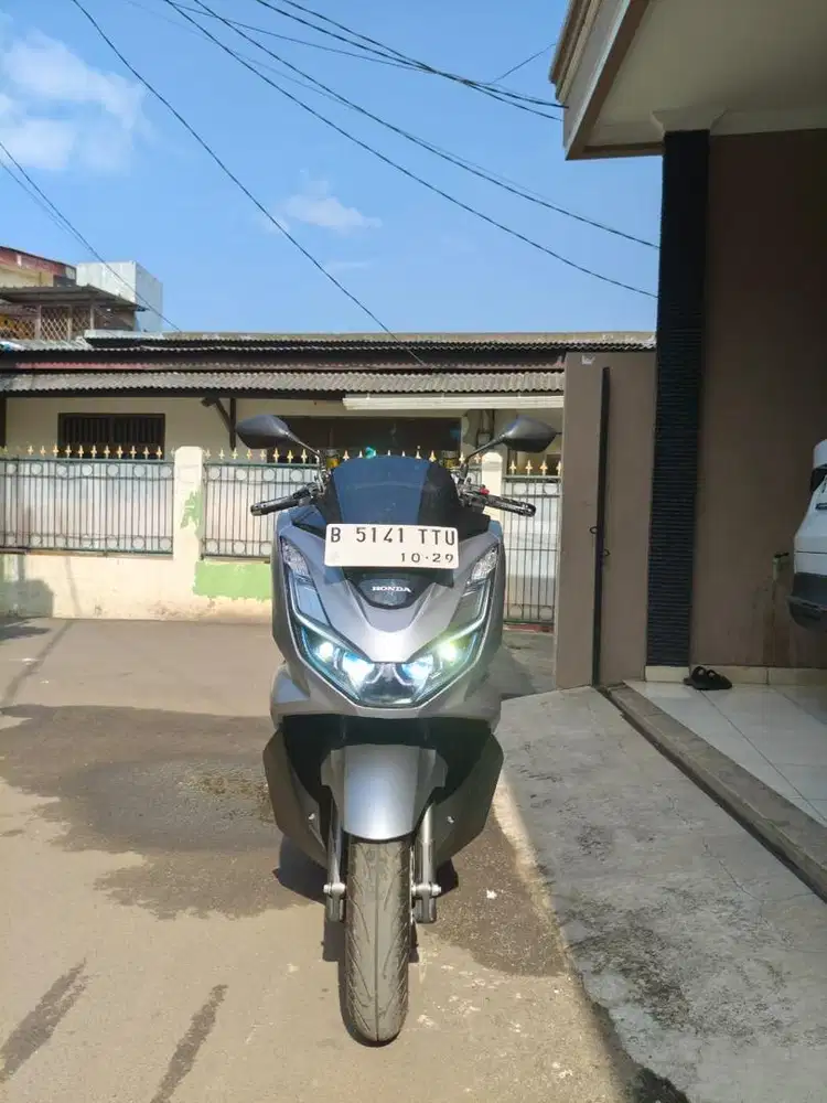 Di jual pcx th 2024 tangan pertama km rendah
