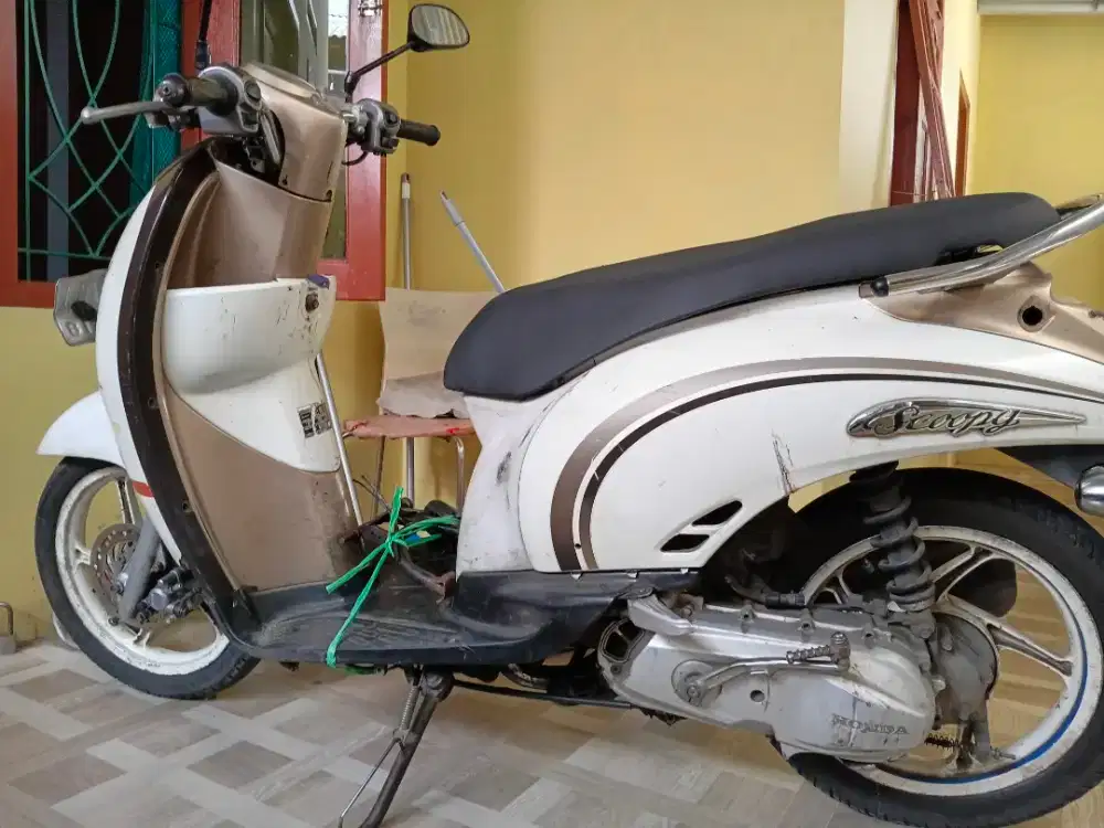 Honda scoopy 2012 meain halus surat lengkap