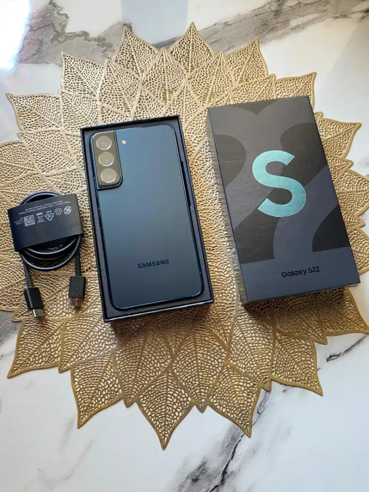 Samsung S22 8/128