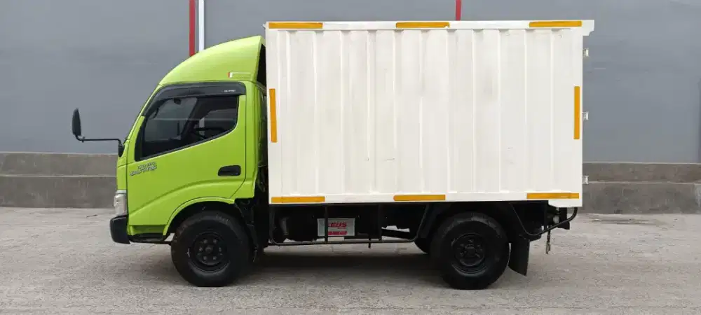 Orian km kecil Hino 300 Dutro 110SD Engkel Box Power Stir 2020