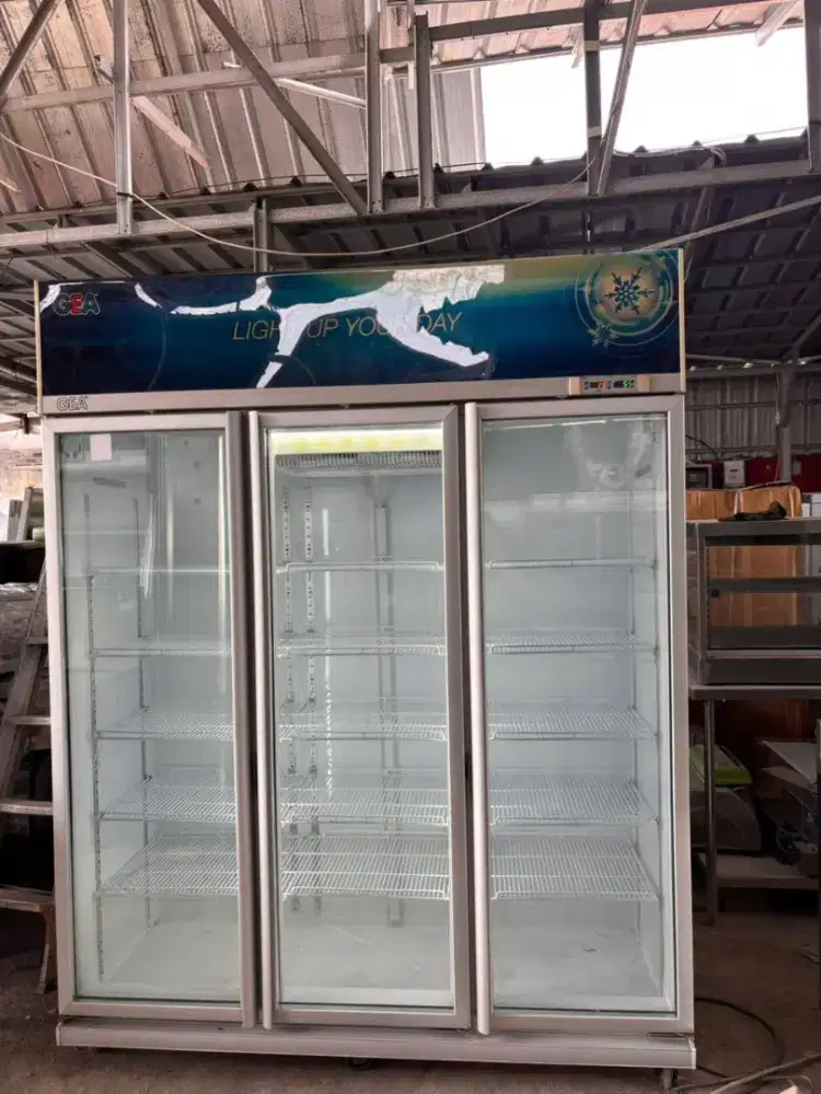 Showcase 3 pintu Sanyo 1545 liter 

Stok 2 unit 

Hrg 7,5jt