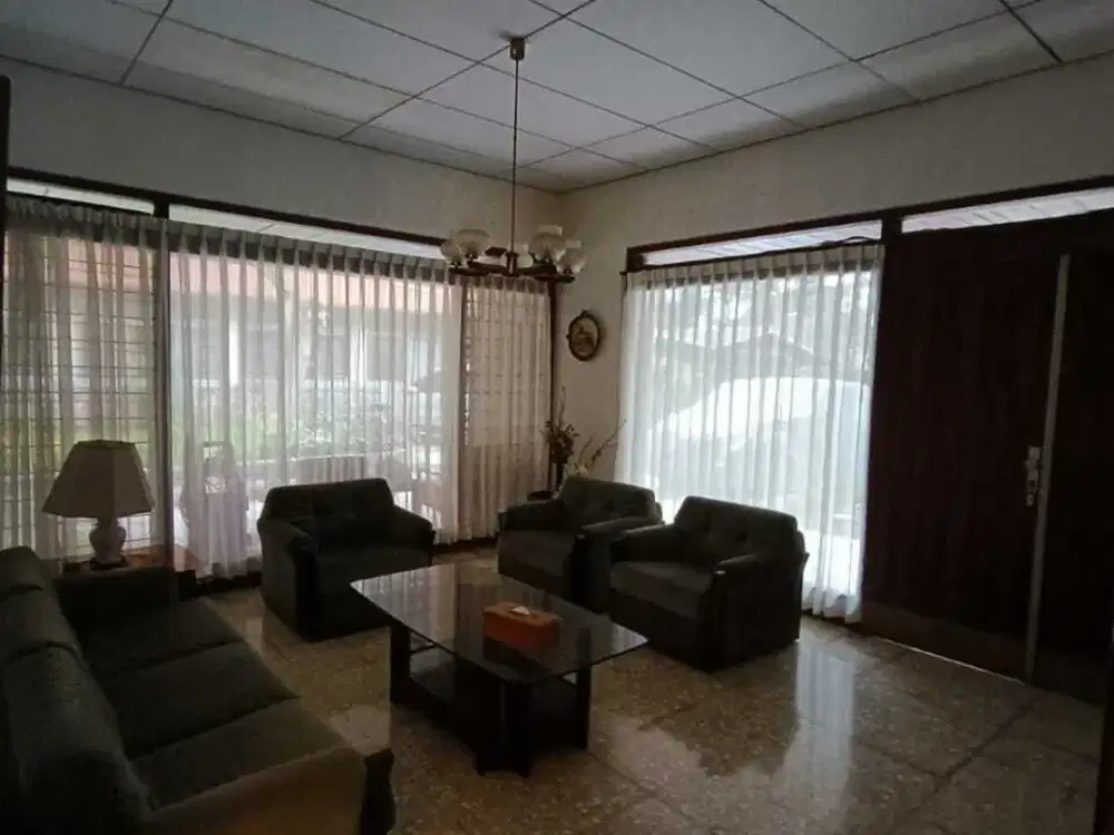 Tanah dan Bangunan Hitung Tanah di Jl. Pesantren Wetan, Pajajaran