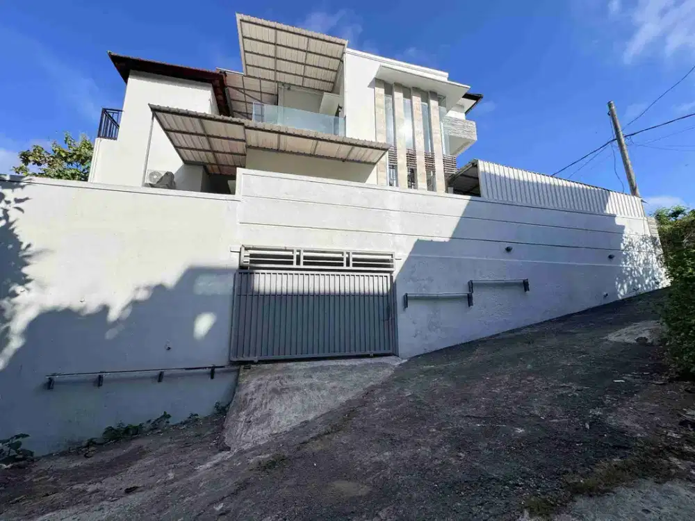 Rumah semi Villa. Area Nusa Dua.