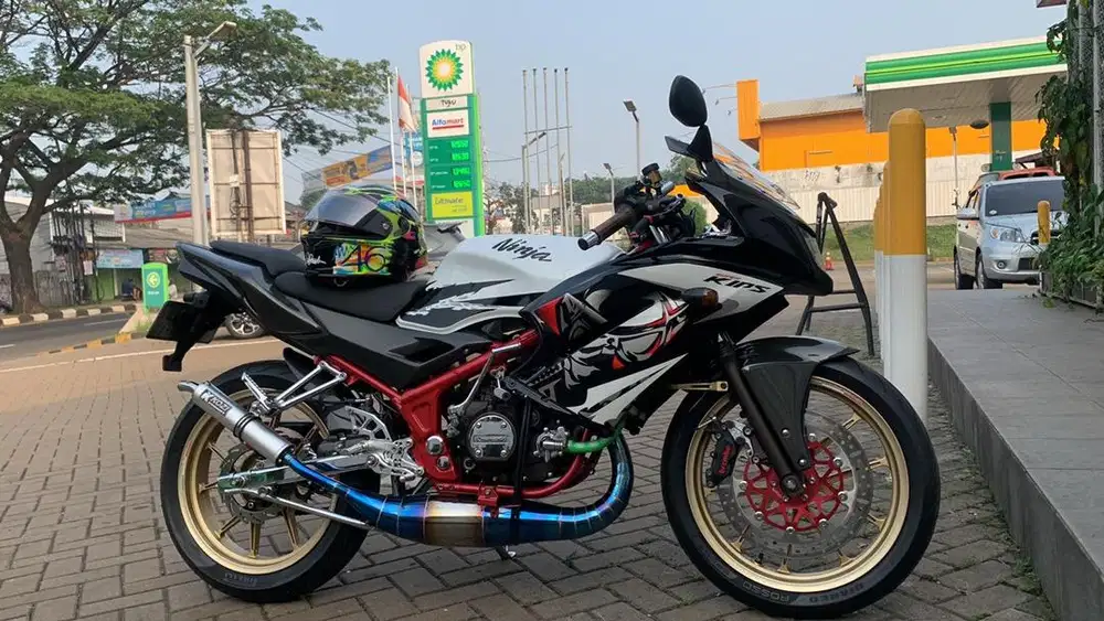 New kawasaki ninja 150KRR SE
