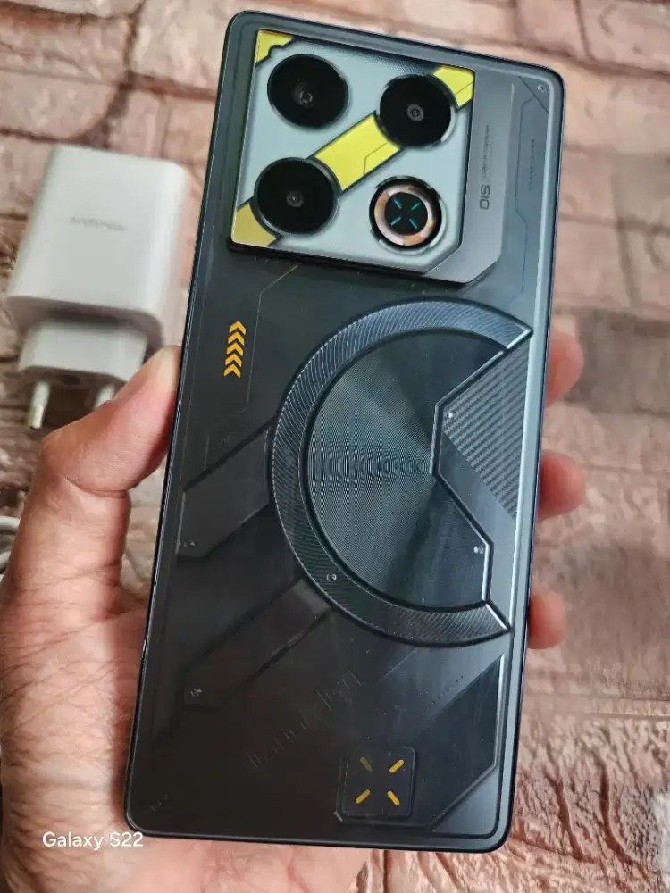 Infinix GT 20 Pro 5G (Ram 12/256).