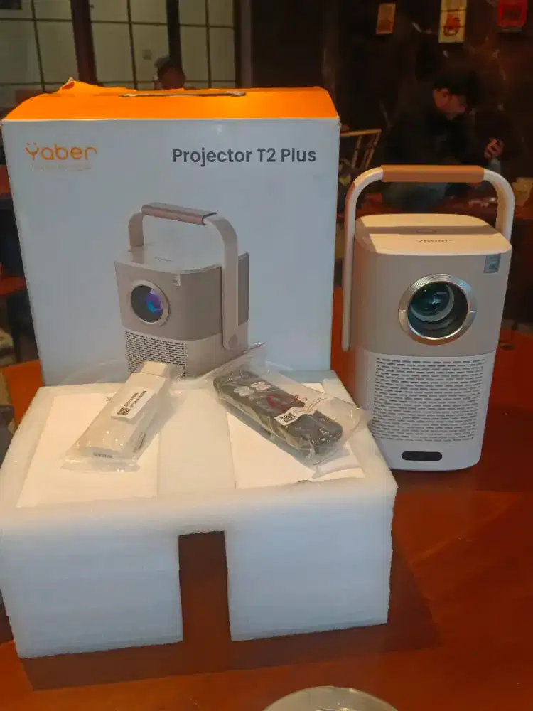 Yaber T2 Plus entertainment projector