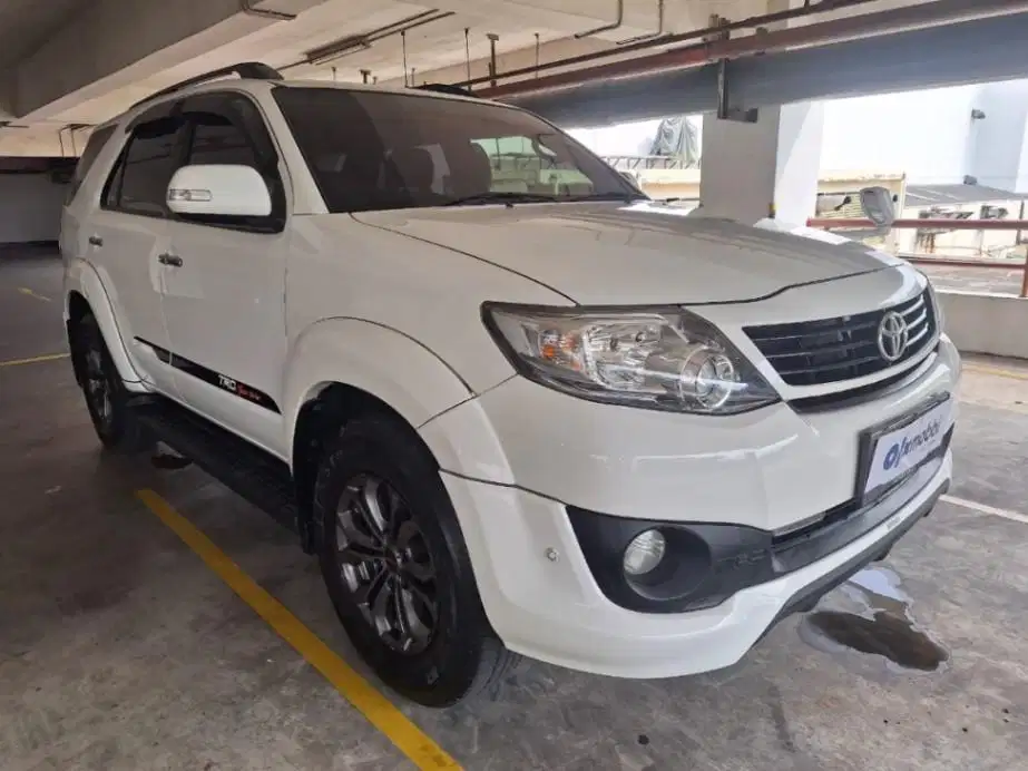 DP RENDAH Toyota Fortuner 2.7 TRD G Luxury Bensin-AT 2015 BBK