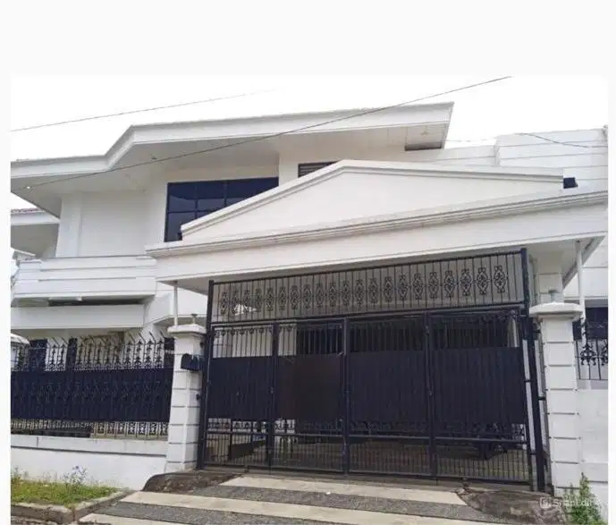 *Dijual Rumah Keren Dharmahusada Indah, Surabaya*
