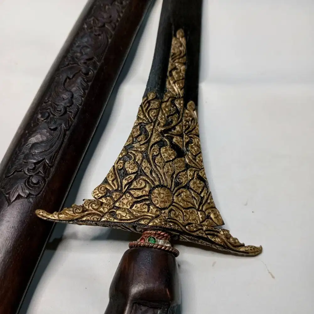 Keris Pusaka Sepang Kinatah ukir Warangka Ukir