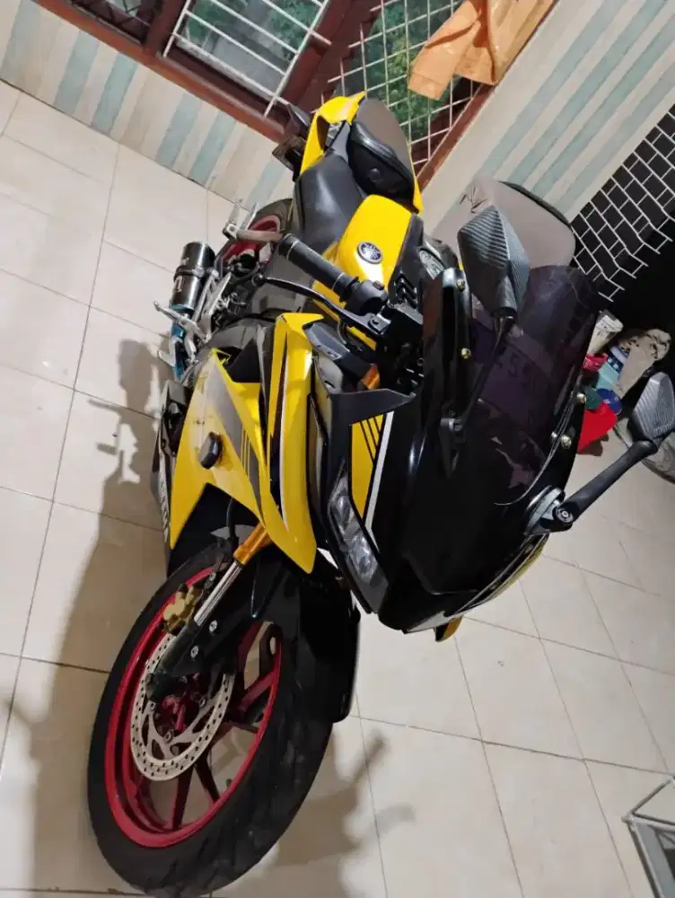Yamaha YZF R15 2018