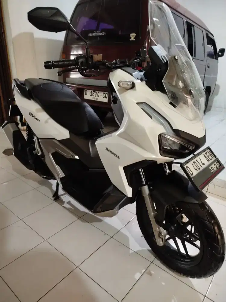 Honda adv 2023 km 18 rb mulus