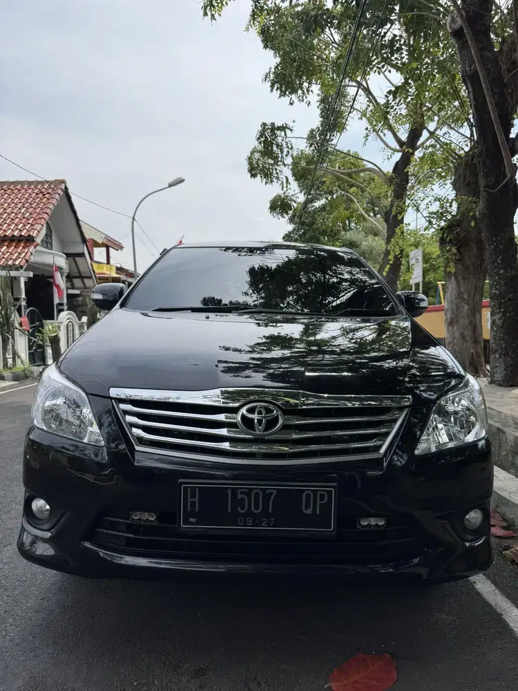 TOYOTA KIJANG INNOVA G DIESEL MANUAL 2012 HITAM