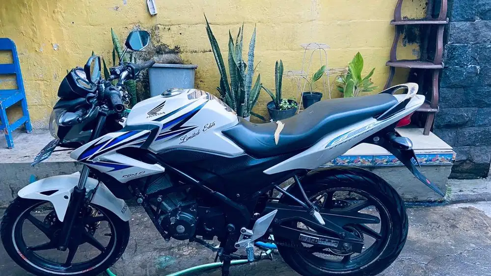 Cb 150 r lengkap mati