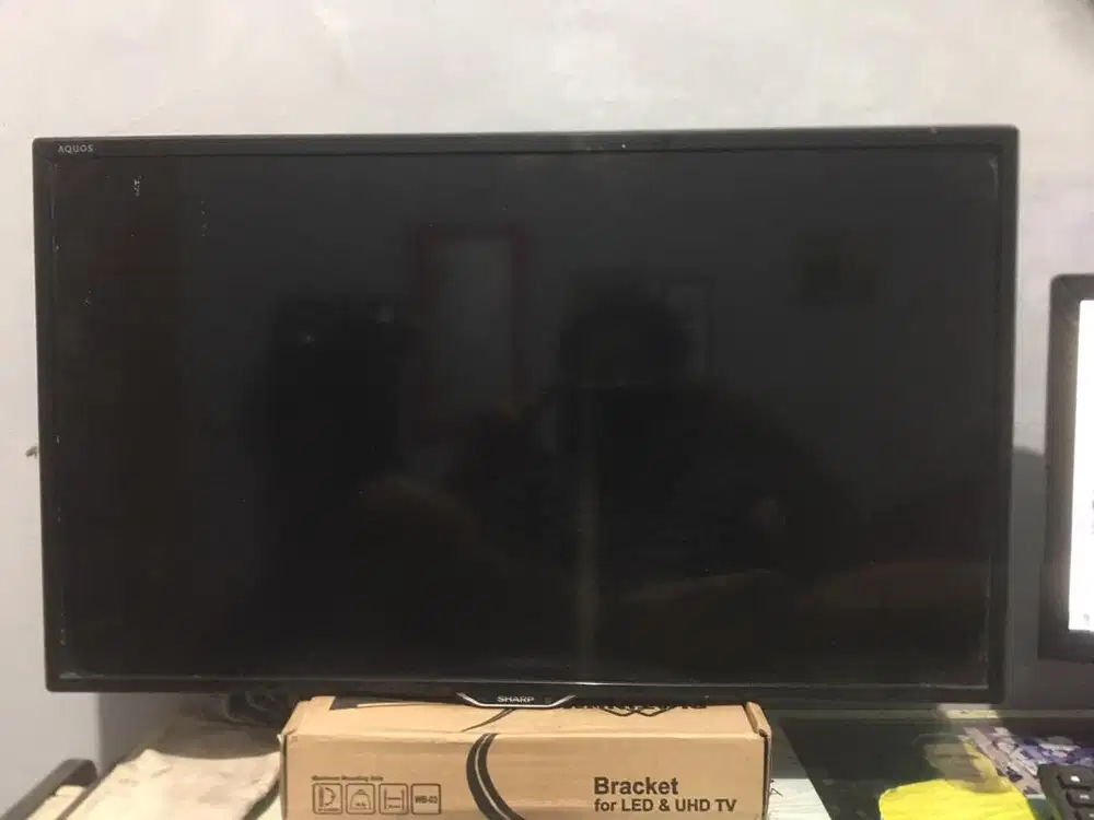 Tv led sharp aquos 24 inch aman normal minat wa