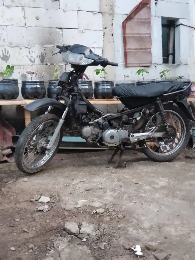 Di jual motor Honda Supra