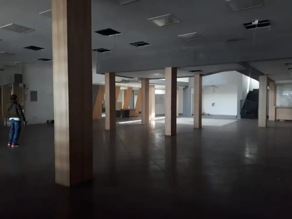 Ruang usaha Mainroad Cocok untuk Showroom di Cihampelas Bandung