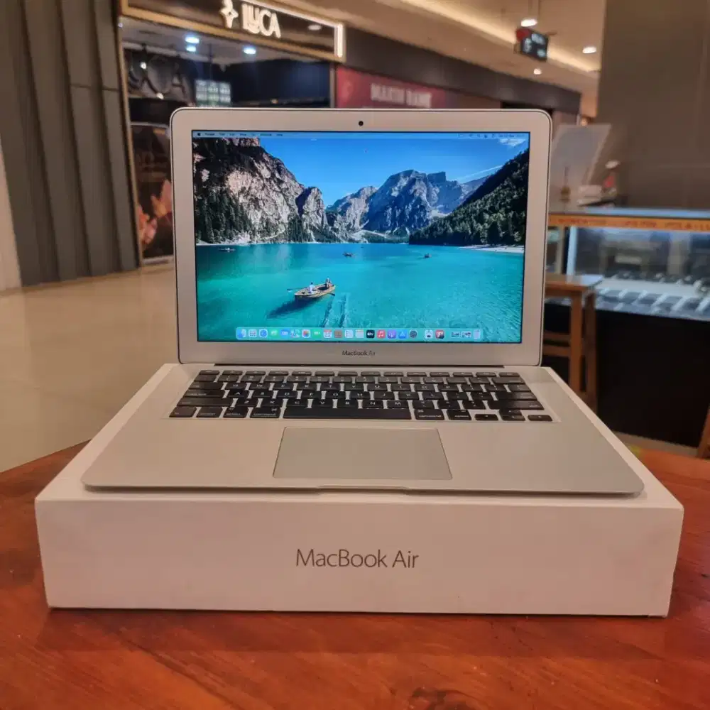 Macbook Air 13 inch early 2017