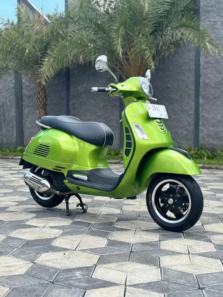 Vespa GTS 150 Super ABS IGet 2019 Hijau Limited Koko Motor