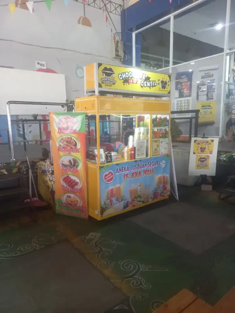 Lowongan jaga stand mitra 10