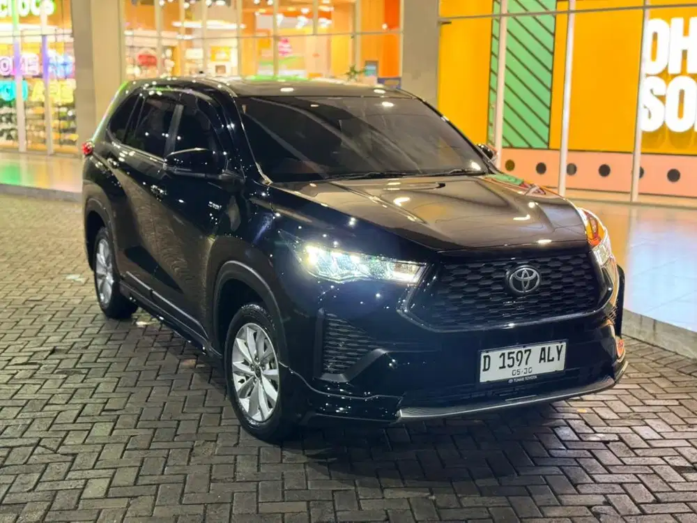 INNOVA ZENIX V HYBRID MODELISTA
