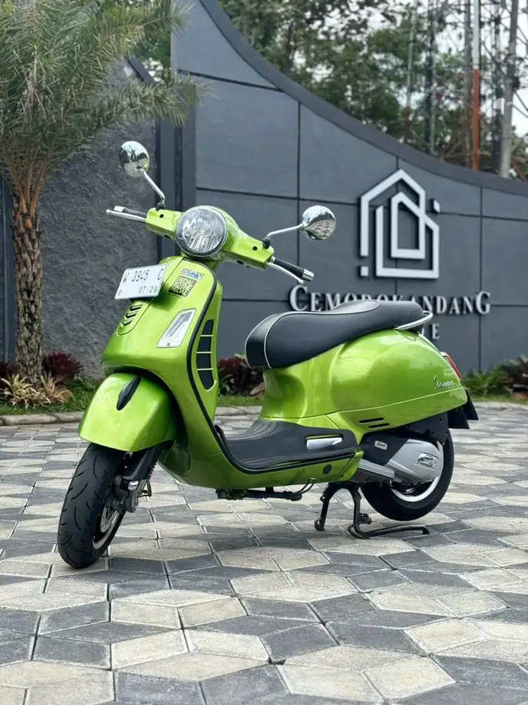 Vespa GTS 150 Super ABS IGet 2019 Hijau Limited Edition Koko Motor