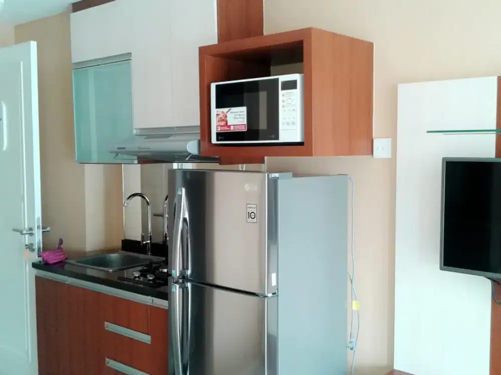 ready disewakan unit apartemen green lake sunter,studio furnished,ac dan waterheater,luas 20,lantai rendah