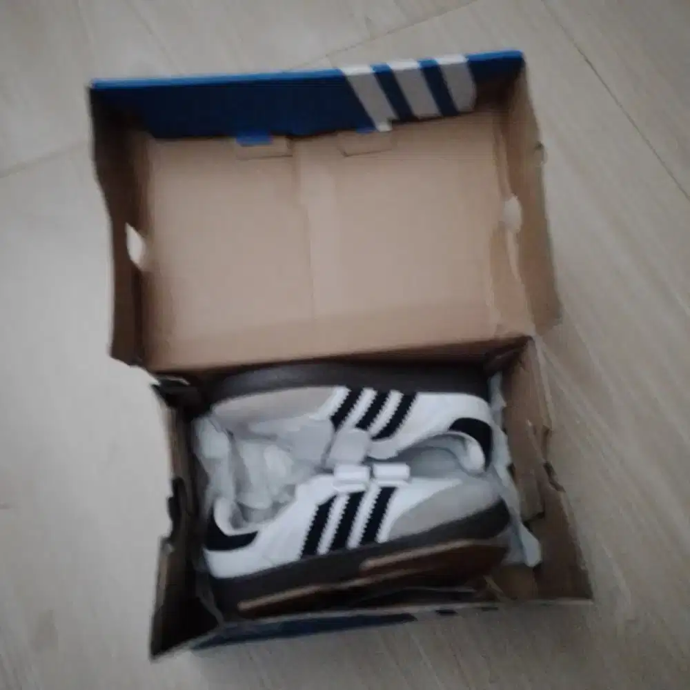 Sepatu anak perempuan size 22